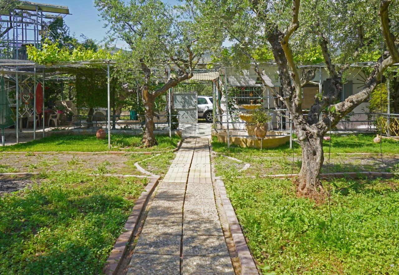 Villa Veni Olive House Kalamata Esterno foto